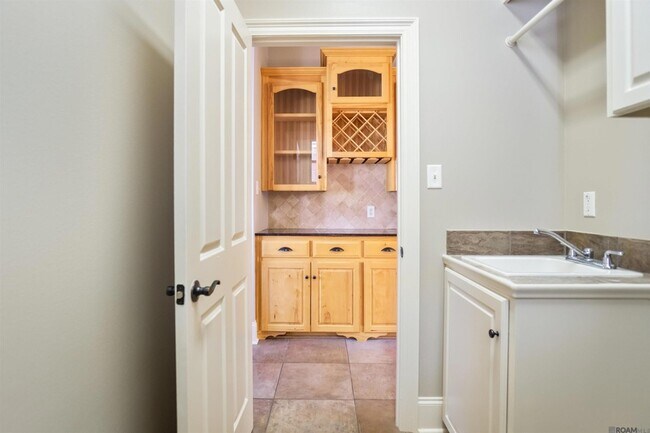 Building Photo - 1642 Ruelle De Grace Dr