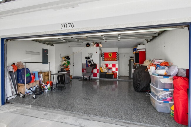 Building Photo - 7076 Middlebury Dr