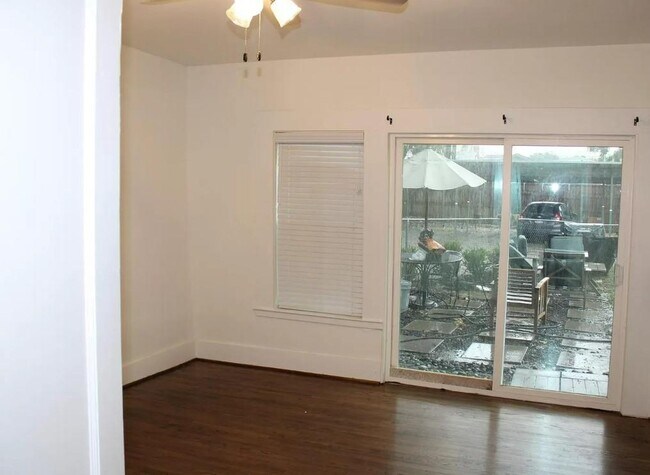 Building Photo - 5634 Willis Ave