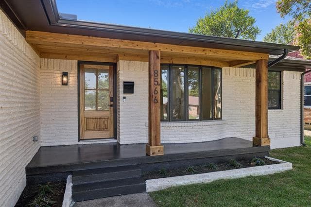 Building Photo - 8566 Sweetwood Dr