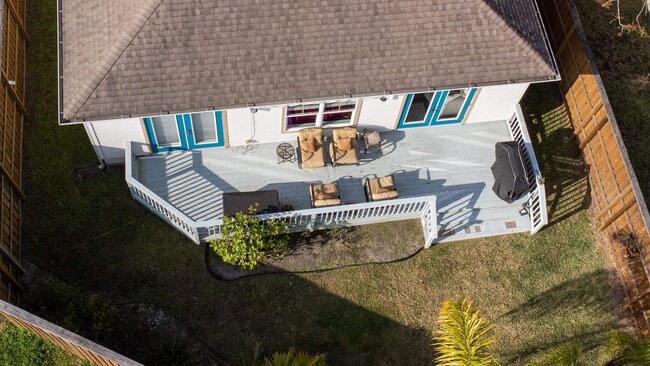 Building Photo - 228 Herada St