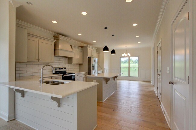 Building Photo - Custom Build in Sango.  Wow Factor