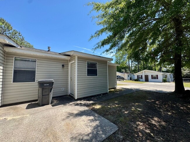 Building Photo - Cozy Living in a Quiet Augusta Community