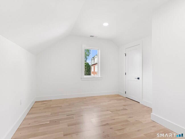 Building Photo - 325 Coram Ave
