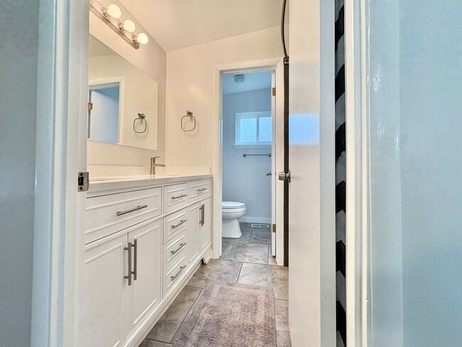 Building Photo - Renovated 3 Bed Home with Huge Yard & 2-Car Garage