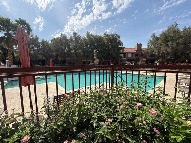 Building Photo - Tatum and Shea - Fully Remodeled Gated Condo that overlooks pool!