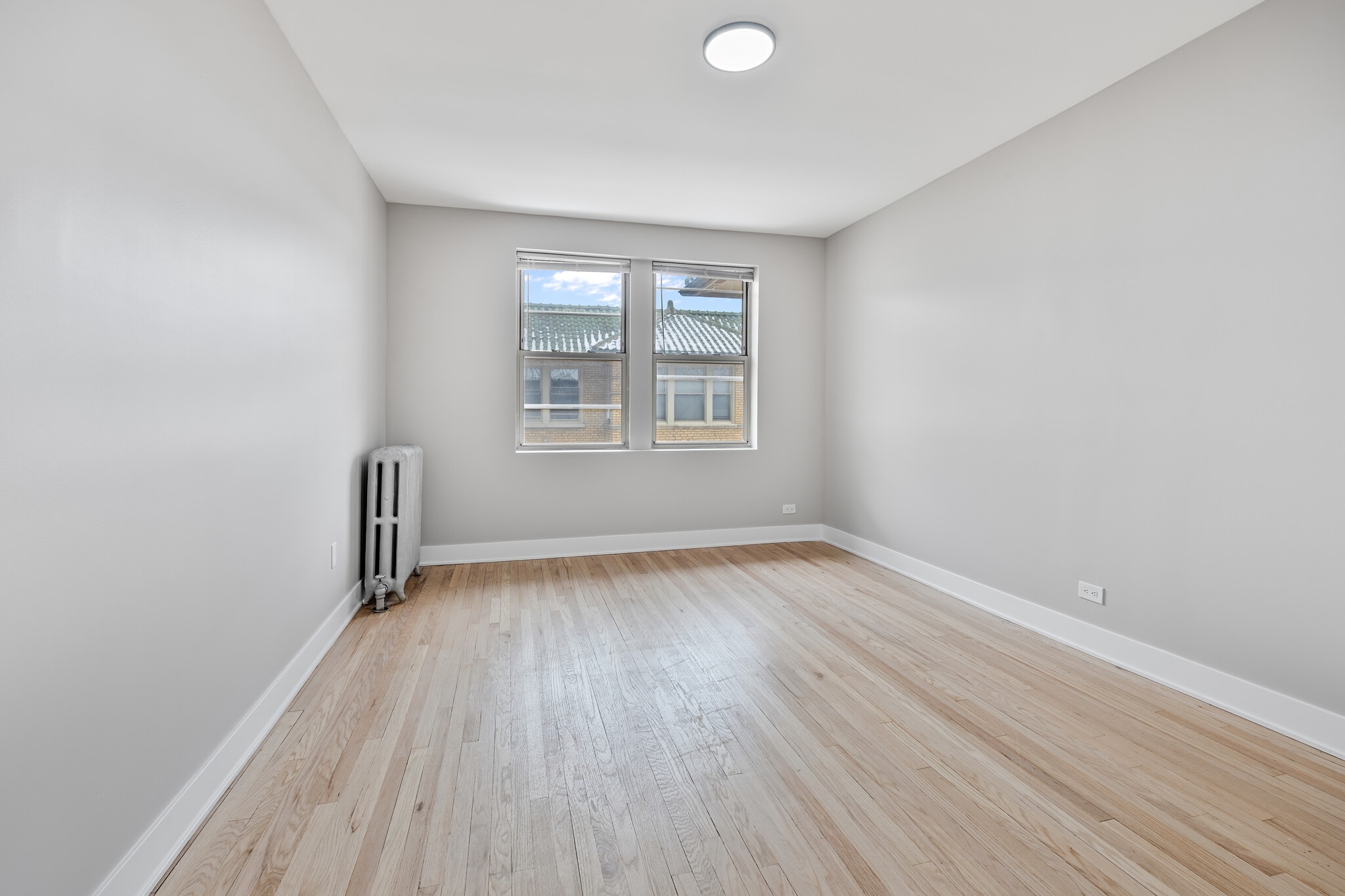 Building Photo - 7520 N Seeley Ave