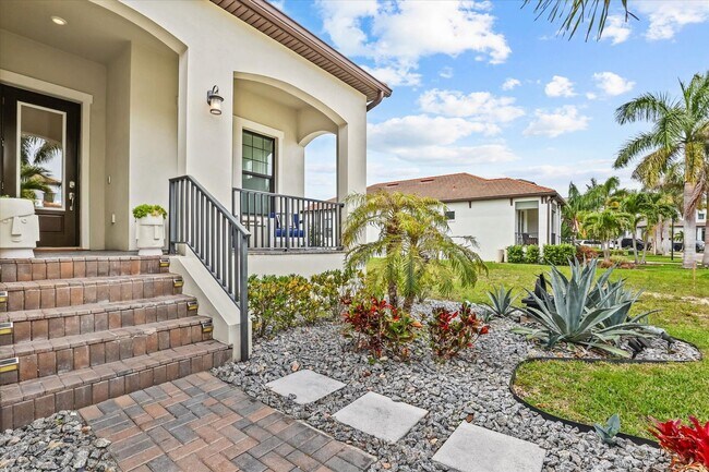 Building Photo - Waterfront Luxury Living | Private Dock + Direct Tampa Bay Access