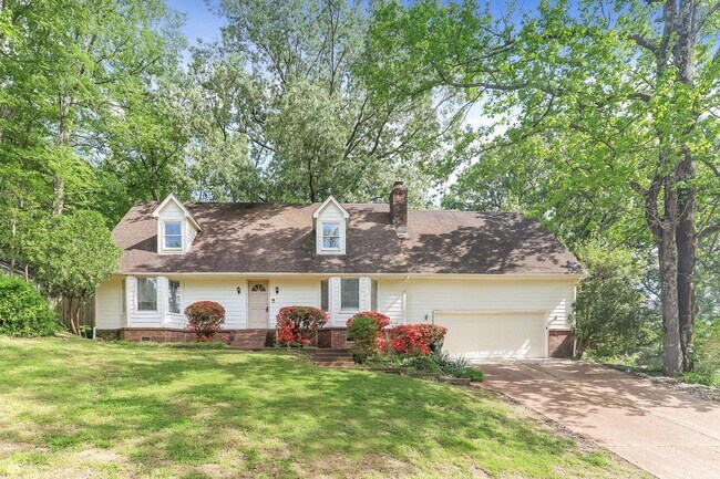 Primary Photo - 102 Country Pl