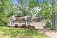 Building Photo - 102 Country Pl