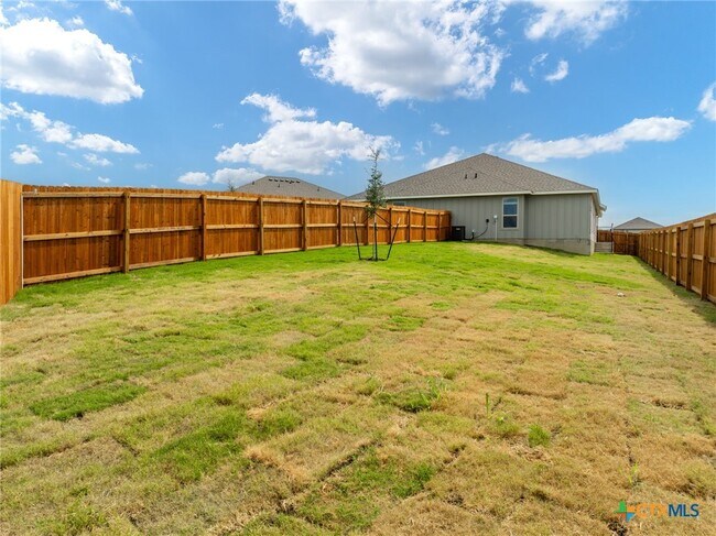 Building Photo - 5121 Rose Petal Ct