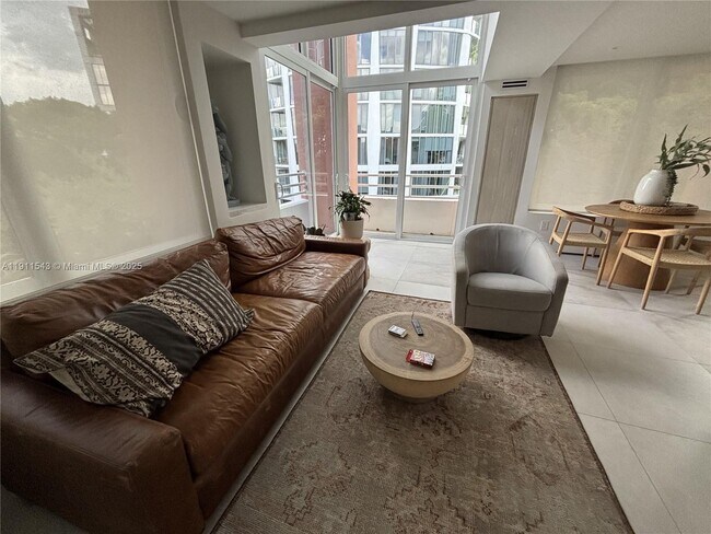 Building Photo - 2801 Florida Ave