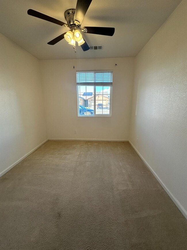 Building Photo - 5448 E Laurite Ave