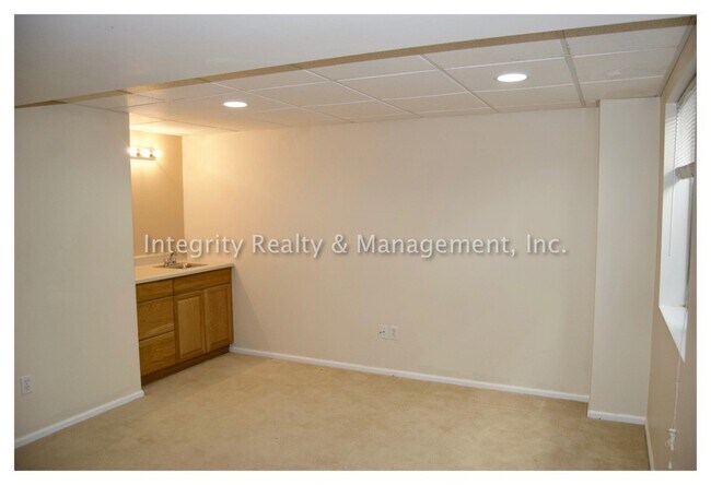 Building Photo - 8840 Shoal Creek Ln