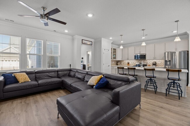 Building Photo - 2250 Captiva Ln