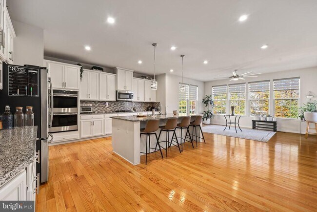 Building Photo - 76 Penns Charter Ln