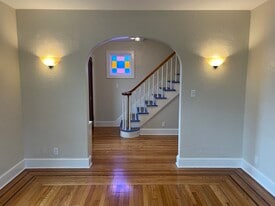 Building Photo - 464 Central Ave