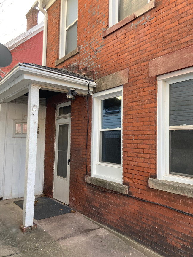 Primary Photo - 406 Wabana St