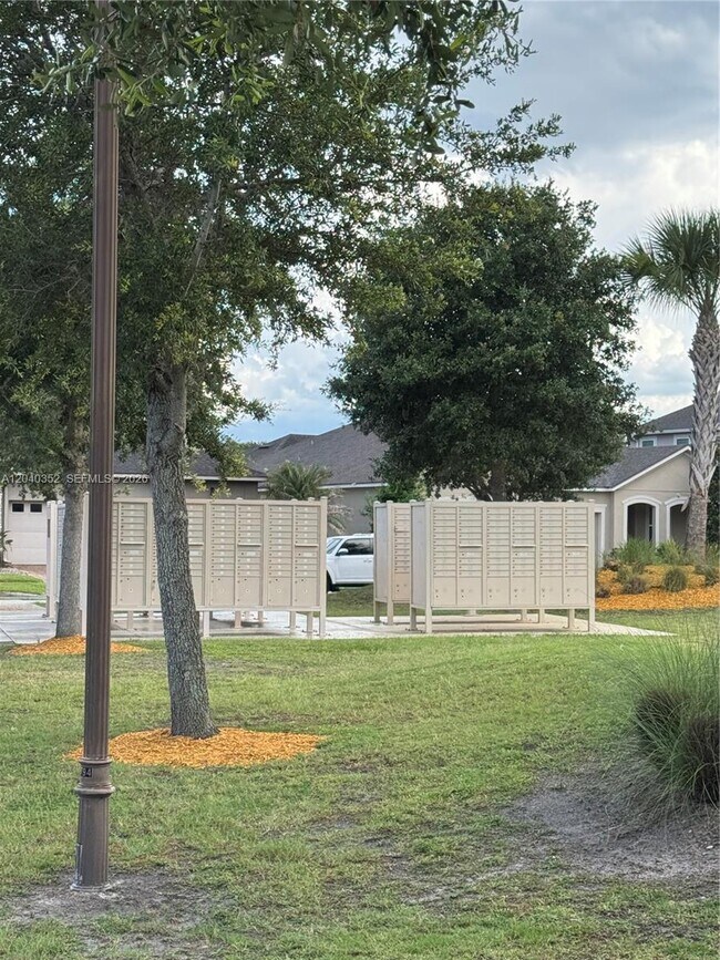 Building Photo - 2713 Giardino Loop