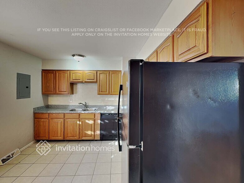 Building Photo - 9051 Tennyson St