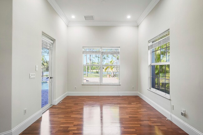 Building Photo - 11985 Carnegie Pl