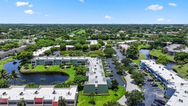 Building Photo - 2700 Fiore Way