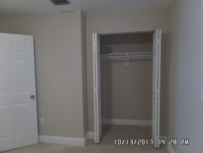 Building Photo - 479 NW 19th St