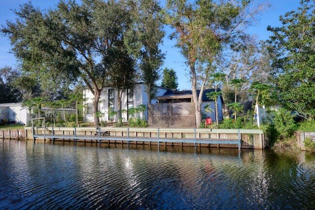 Building Photo - 441 Spoonbill Ct