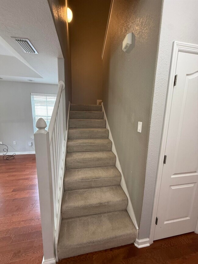 Building Photo - 4203 Old Plantation Loop