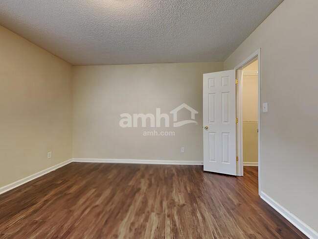 Building Photo - 295 Hialeah Court