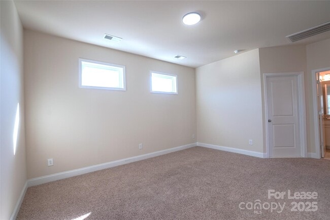 Building Photo - 6426 Hove Rd