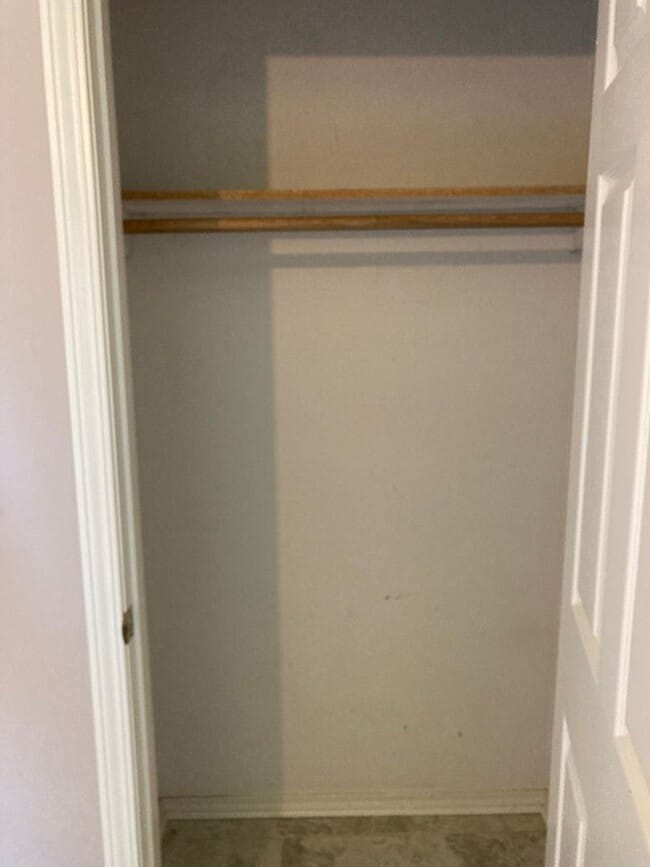 Building Photo - PRE-LEASING 3 Bedroom 2 Bath Extremely close to Wedington Exit !