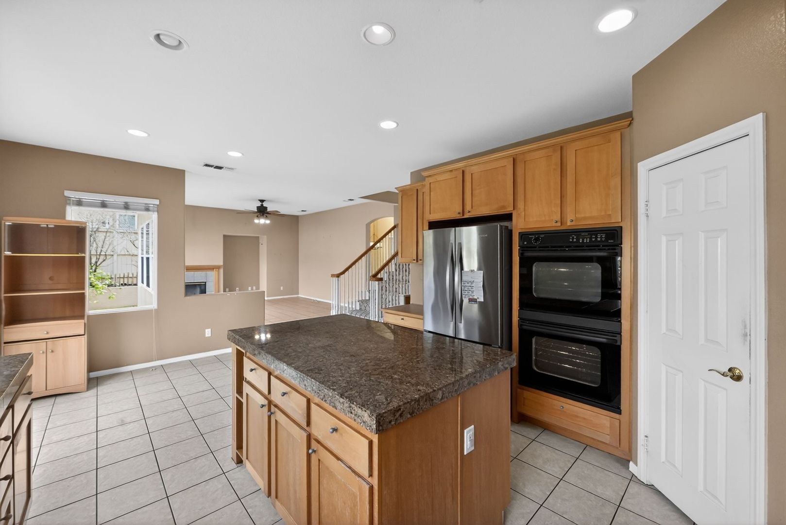 Building Photo - 11677 Swan Lake Dr