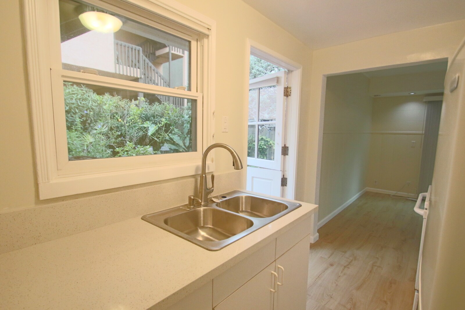 Building Photo - 126 8th St