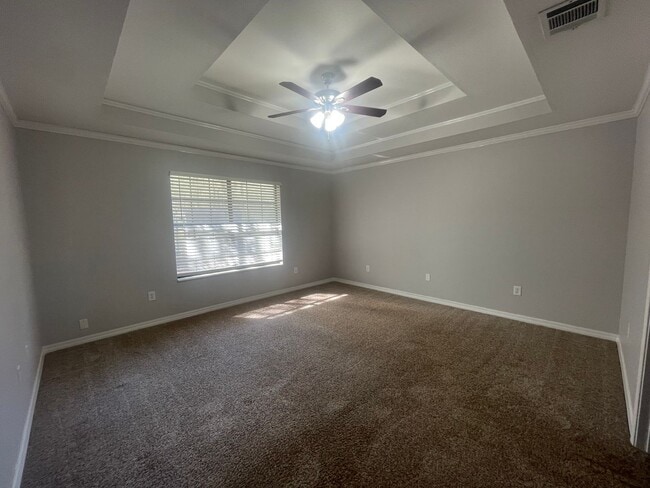 Building Photo - Haughton Beauty with Bonus Room