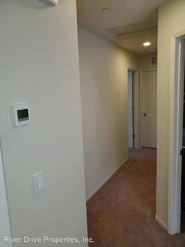 Building Photo - 3 br, 2 bath House - 224 Rhianon Ct