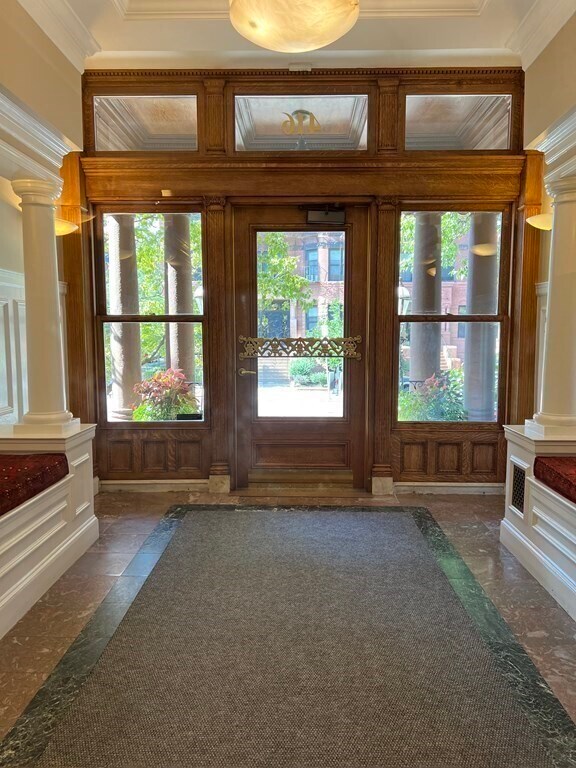 Building Photo - 416 Marlborough St