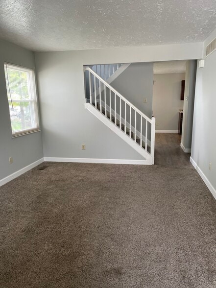 Living room - 7960 Bobtail Ct