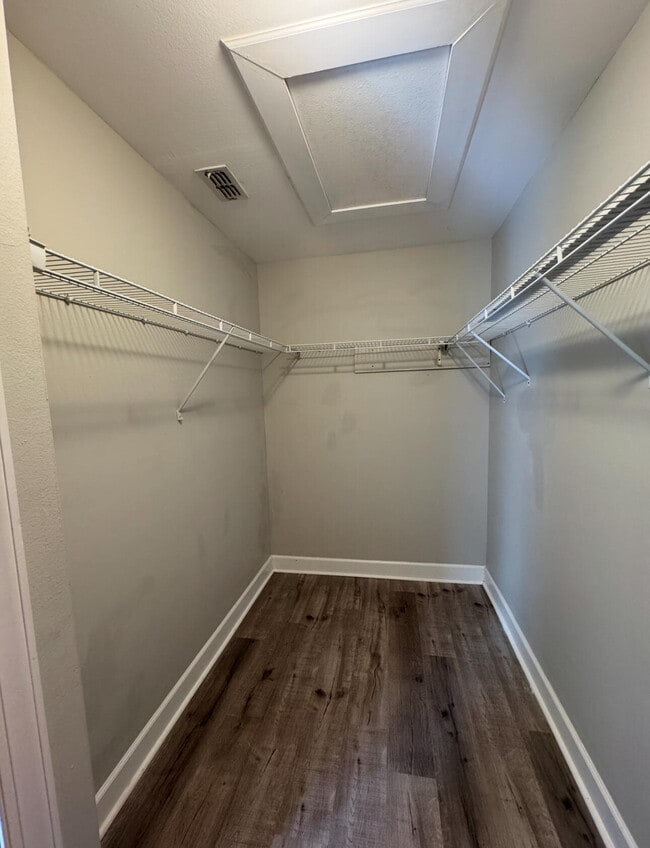 Building Photo - 20 Bald Eagle Ct