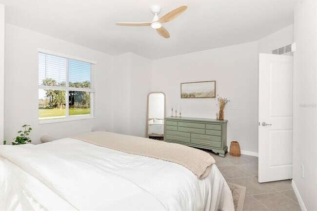 Building Photo - 12520 Galapagos Ct