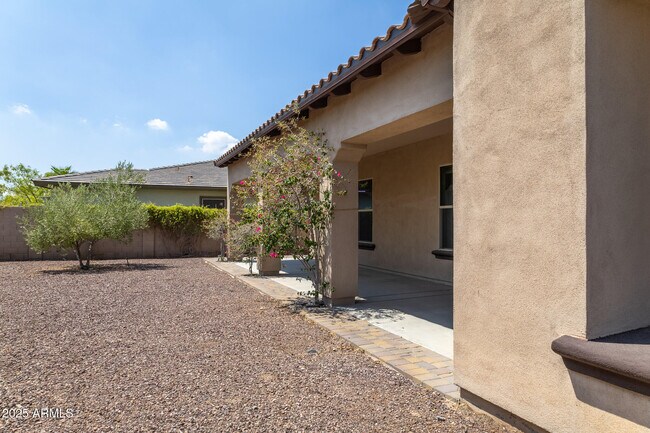 Building Photo - 4571 N Arbor Way
