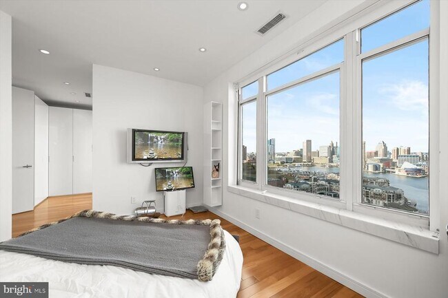 Building Photo - 100 Harborview Dr