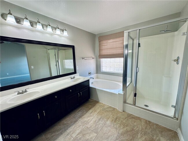 Building Photo - 8923 Deep Ridge Ct