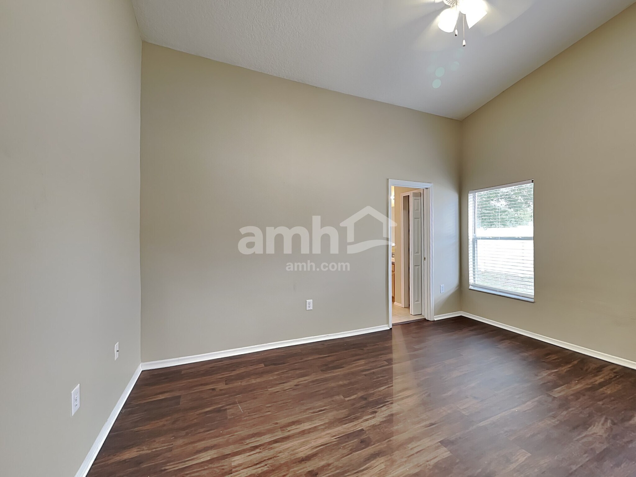 Building Photo - 2325 Ole Hickory Dr