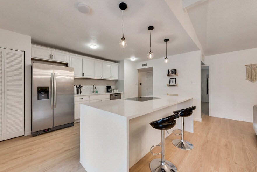 Building Photo - 9230 Millwood Dr