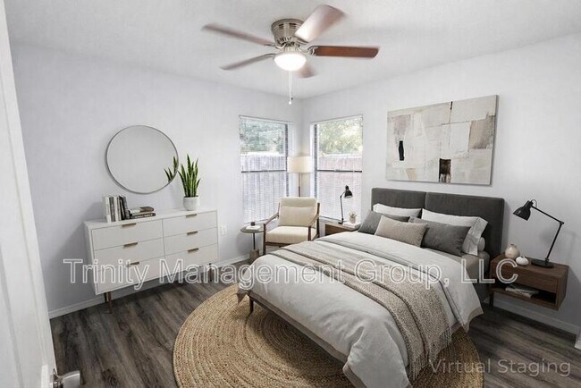 Building Photo - 10348 Belltower St