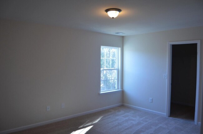 Building Photo - 10323 Rutledge Ridge Dr NW