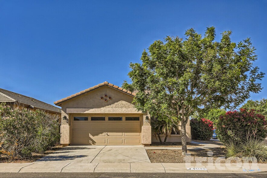 Building Photo - 44196 Vineyard St