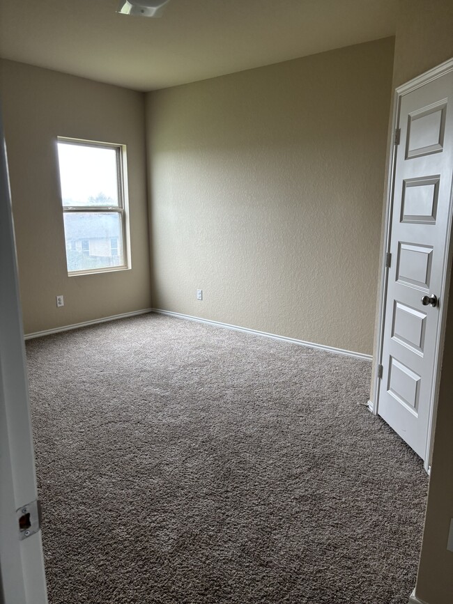 Building Photo - 6026 Galena Rock