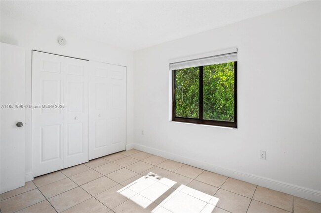 Building Photo - 11098 SW 107th St
